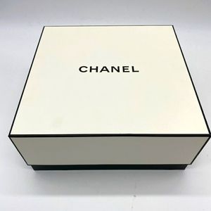 Authentic CHANEL Square Empty Gift Box Container 10.5"x10.5"x4.5”